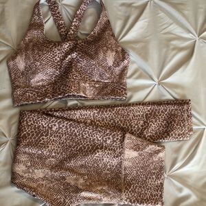 Matching workout set. Sz med